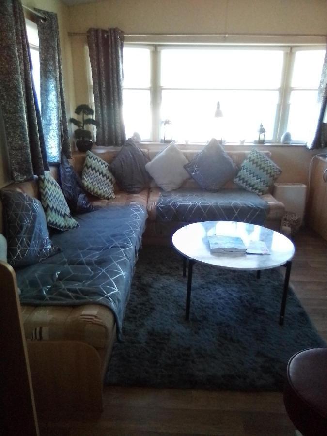 Deluxe 3 Bedroom Lyons Robin Hood Oaklands With Free Wifi Free Sky * Meliden